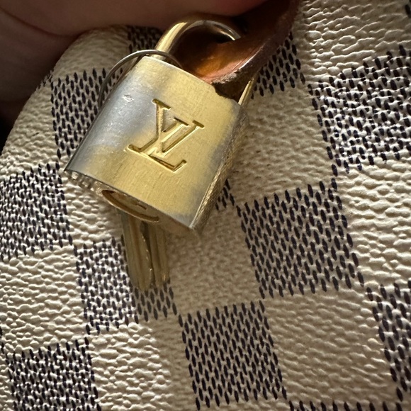 Speedy Vintage White Leather LV *SOLD* - Picture 7 of 8